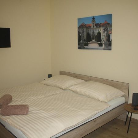 Comenius Moravus vinařský dvůr Mikulov Exteriér fotografie