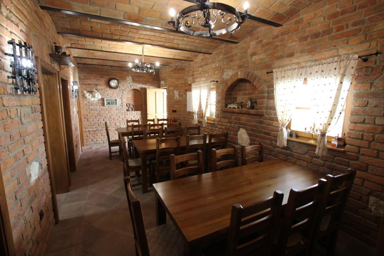 Comenius Moravus vinařský dvůr Mikulov Exteriér fotografie