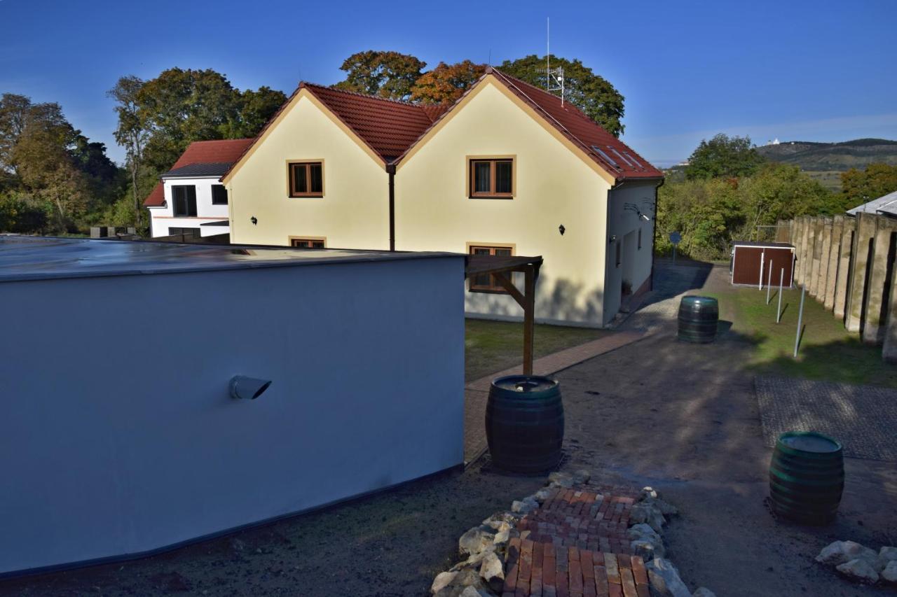 Comenius Moravus vinařský dvůr Mikulov Exteriér fotografie
