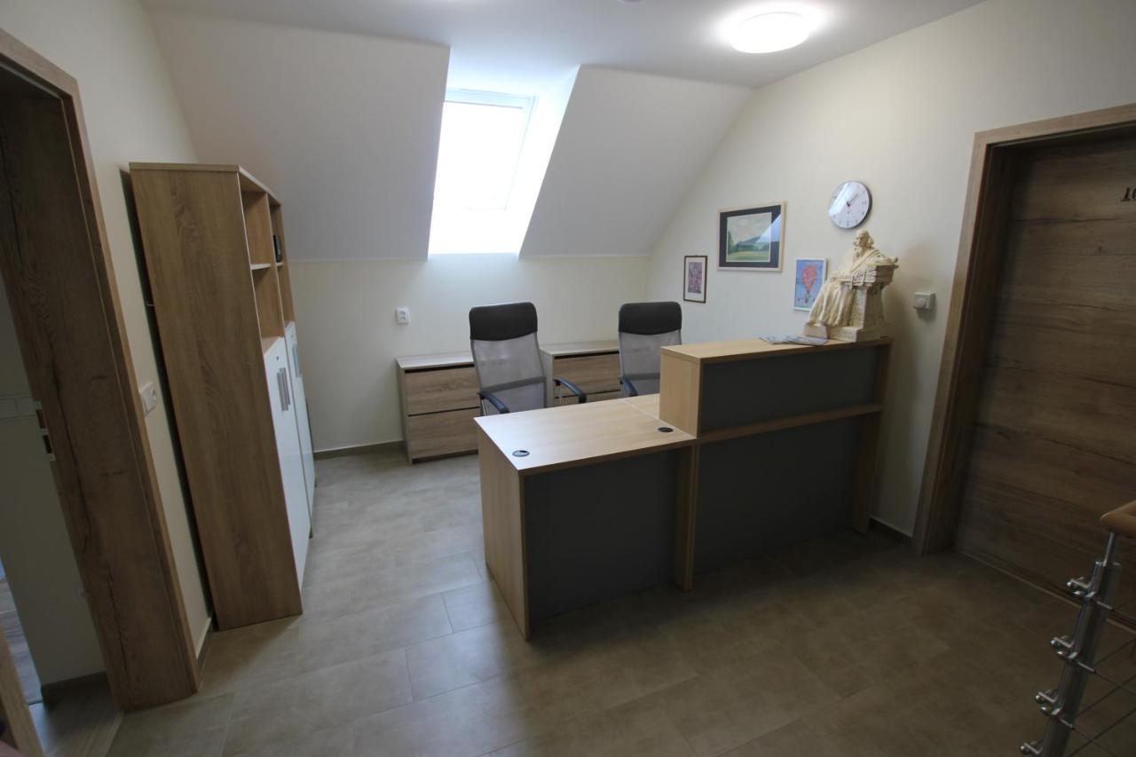 Comenius Moravus vinařský dvůr Mikulov Exteriér fotografie