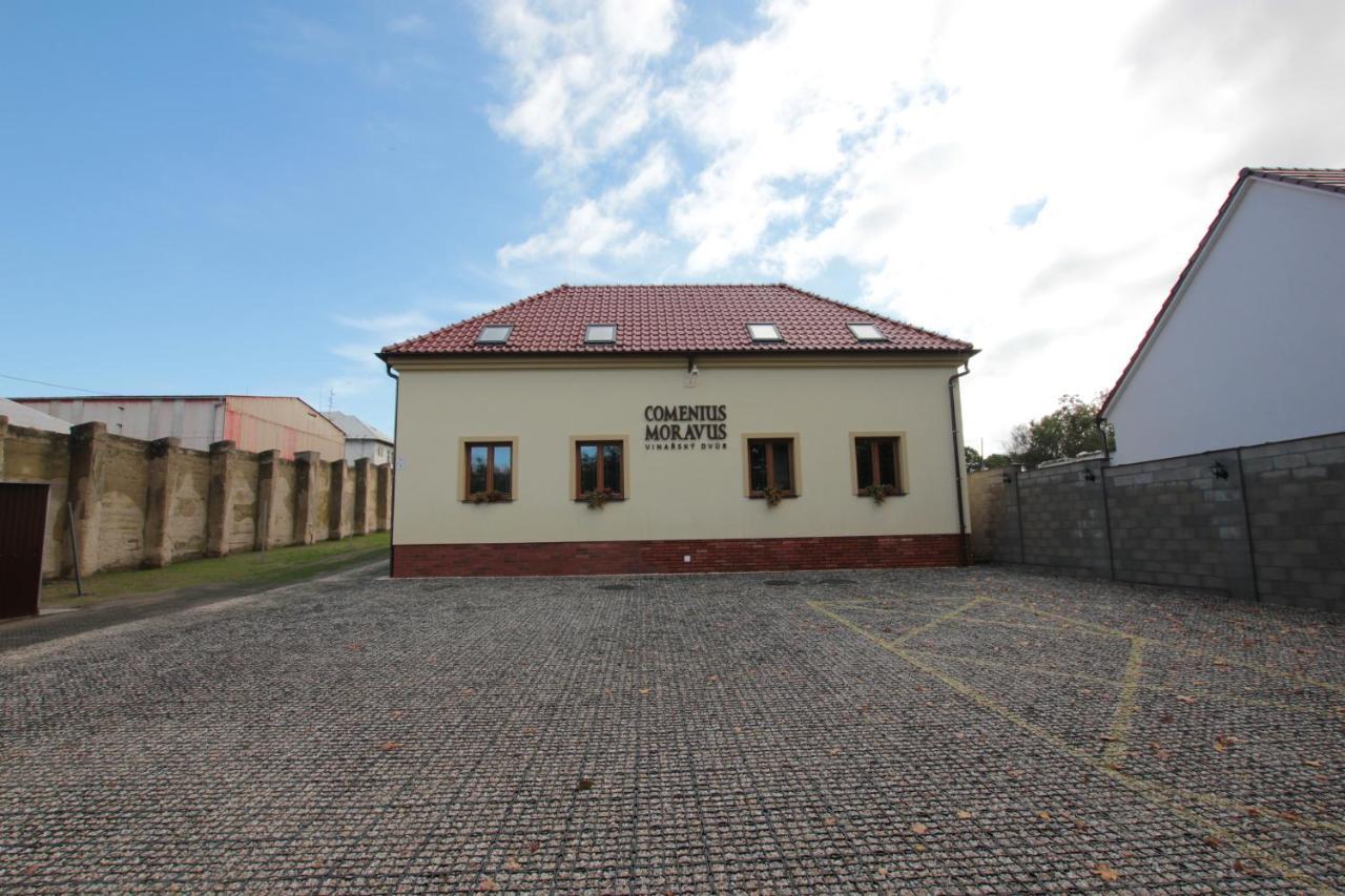 Comenius Moravus vinařský dvůr Mikulov Exteriér fotografie